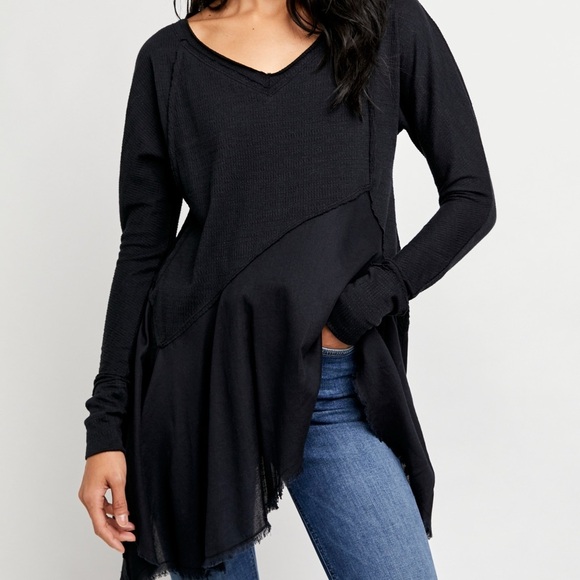 Free People Tops - FREE PEOPLE Black Comin In Hot Tunic Top
